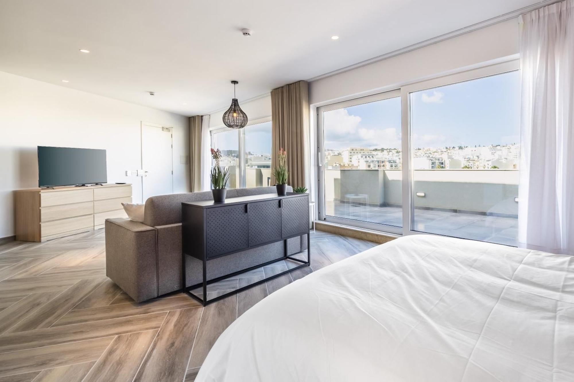 The Cube - Designer Finished Studio Penthouse By Sf Homes Gzira Luaran gambar